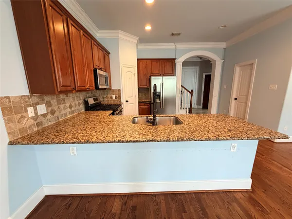 $3,249 | 1007 Kern Street, Houston, TX 77009