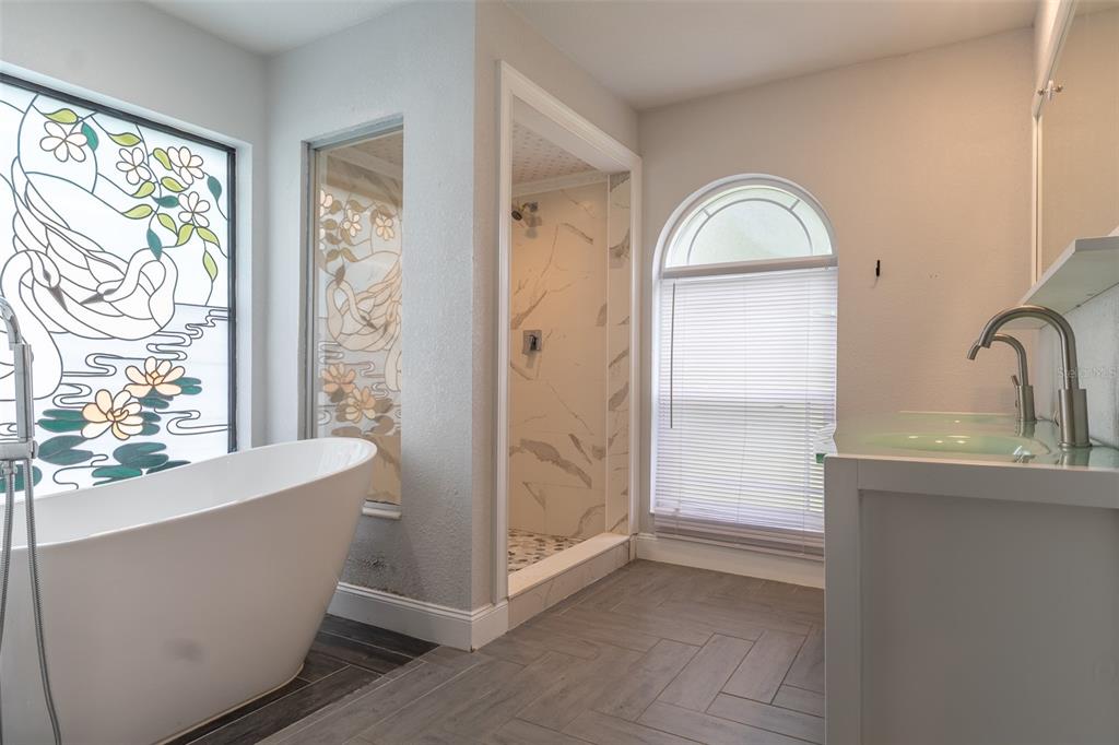 2402 Prairie Place Lutz, FL 33549 - Photo 19 of 40