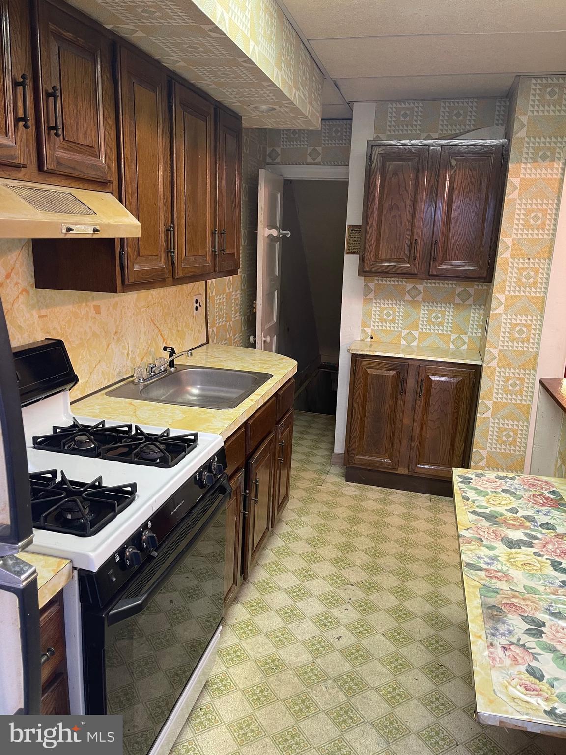 103 North 55th Street Philadelphia, PA 19139 - Photo 19 of 23 Kitchen and Basement Entrance