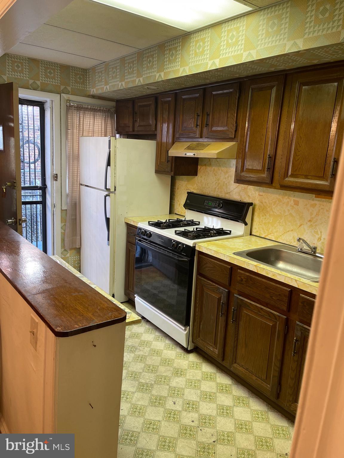 103 North 55th Street Philadelphia, PA 19139 - Photo 4 of 23 Kitchen