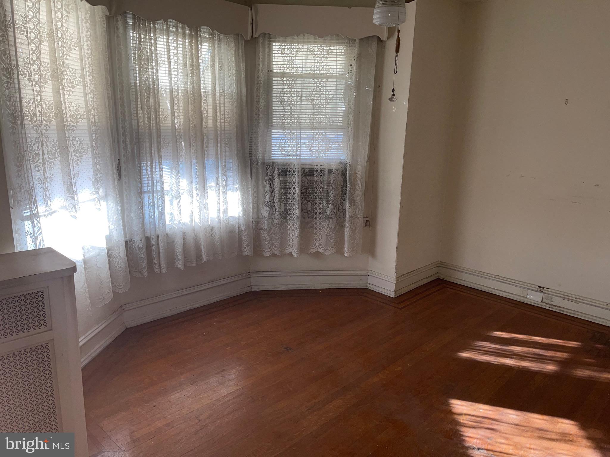 103 North 55th Street Philadelphia, PA 19139 - Photo 6 of 23 Front Bedroom Pic #2