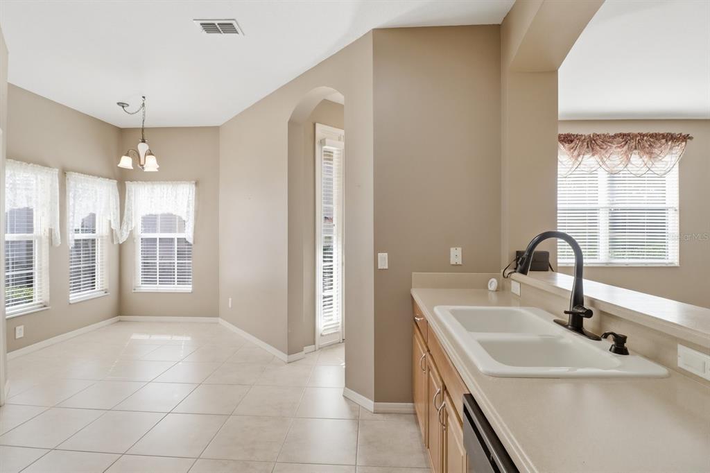1668 West Spring Meadow Loop Lecanto, FL 34461 - Photo 10 of 51