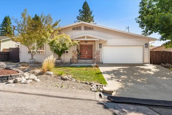 $455,000 | 914 Park Place, Yreka, CA 96097