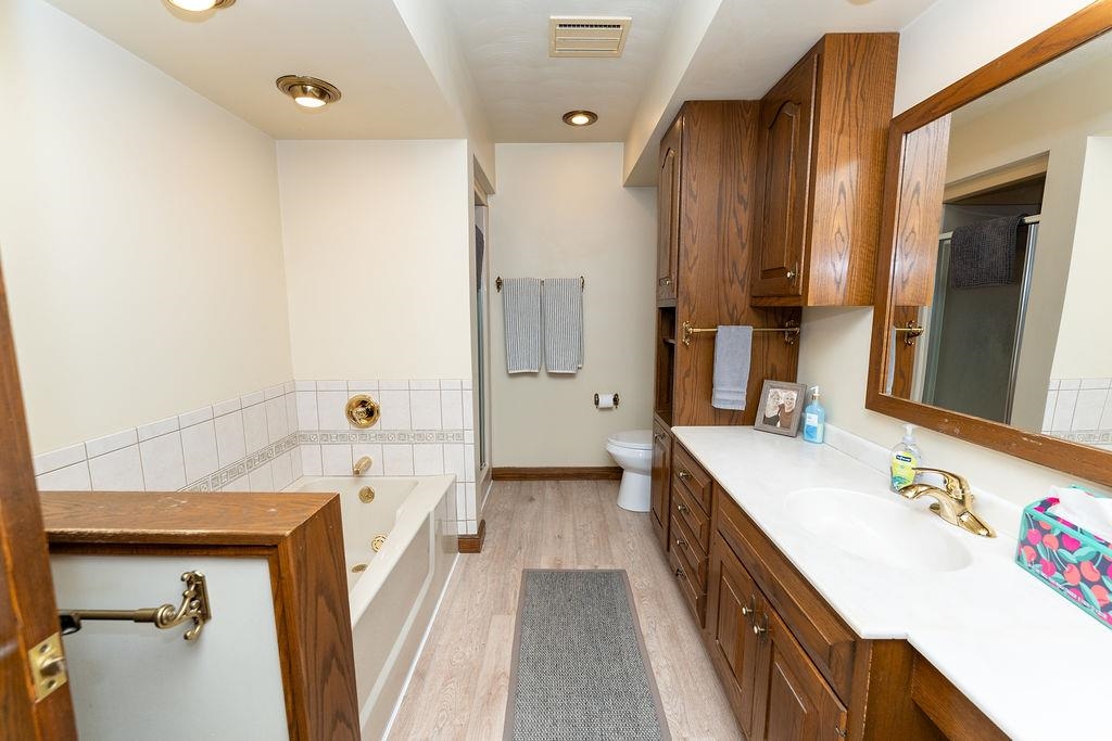 1600 East Deerfield Road Mount Pleasant, MI 48858 - Photo 19 of 69 1935678-3b696752-7740-4f3b-8df1-649658d136a9.JPG