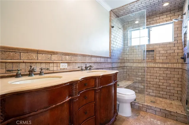 $862,000 | 8855 Tyrone Avenue, Panorama City, CA 91402