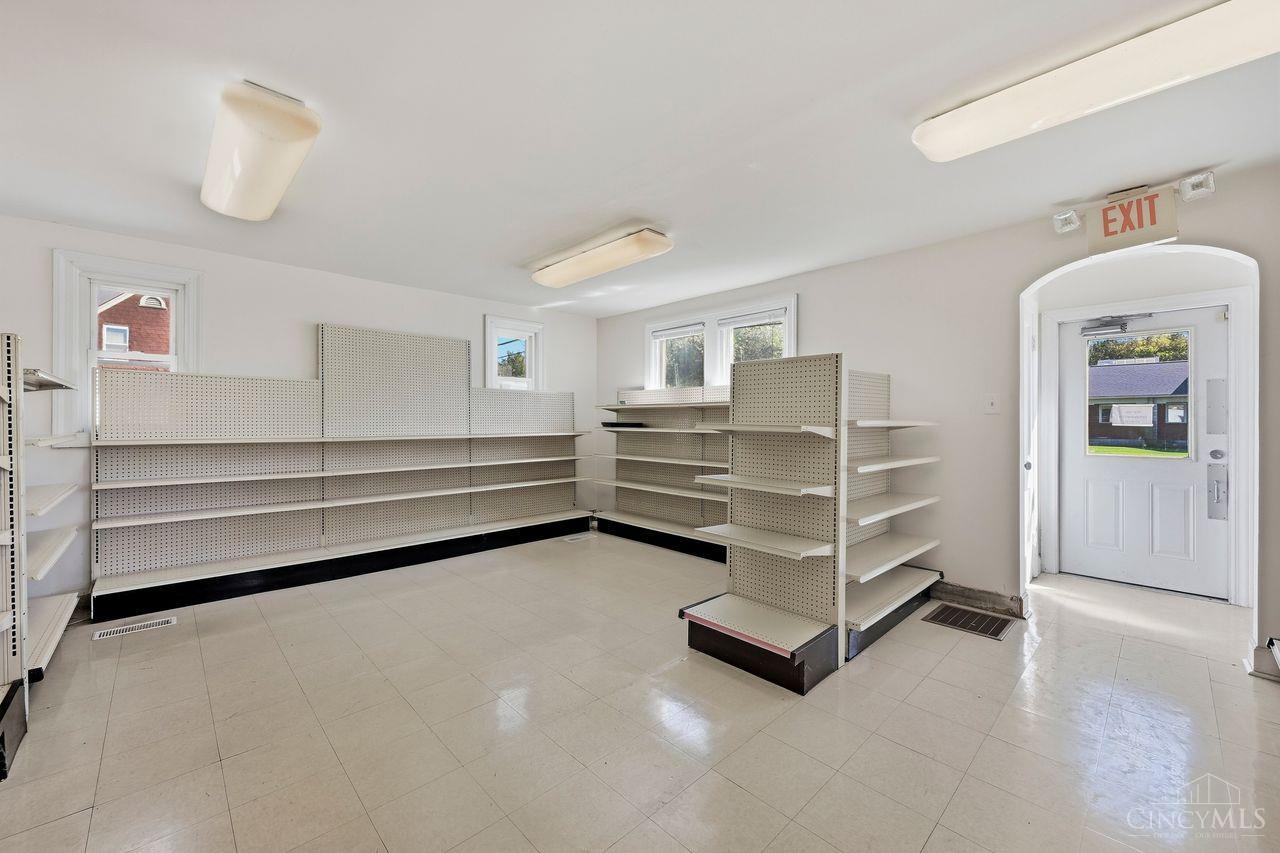 10895 Reading Road Cincinnati, OH 45241 - Photo 3 of 42 Gallery Image 3