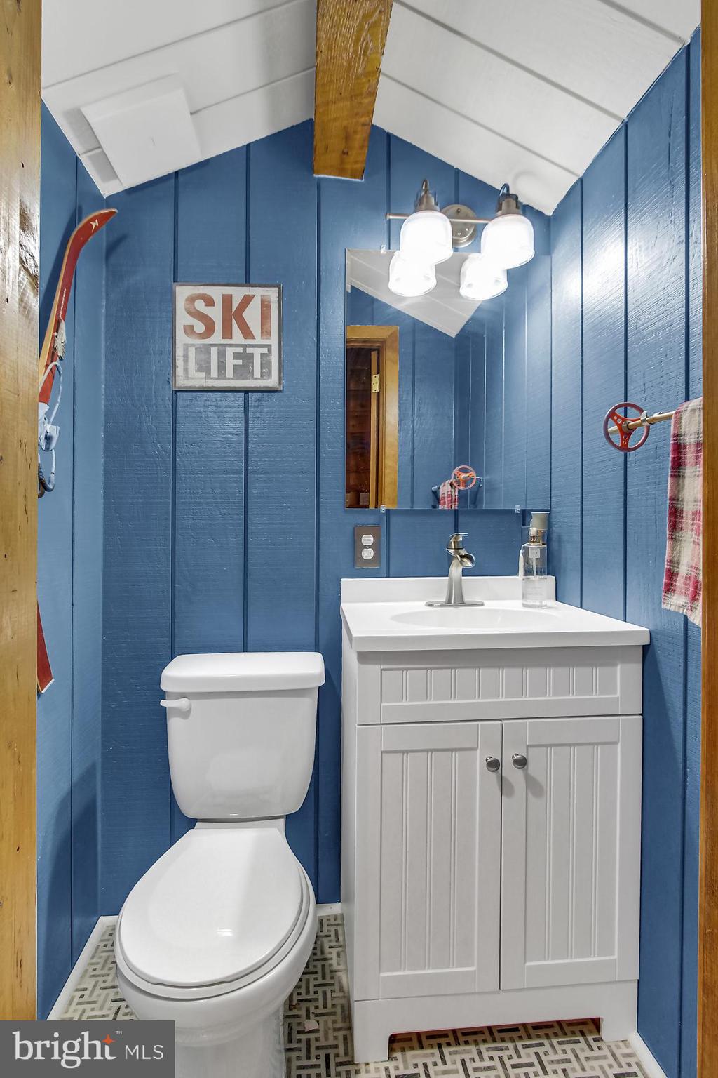 362 Bacon Road Red Lion, PA 17356 - Photo 16 of 42 Powder Room