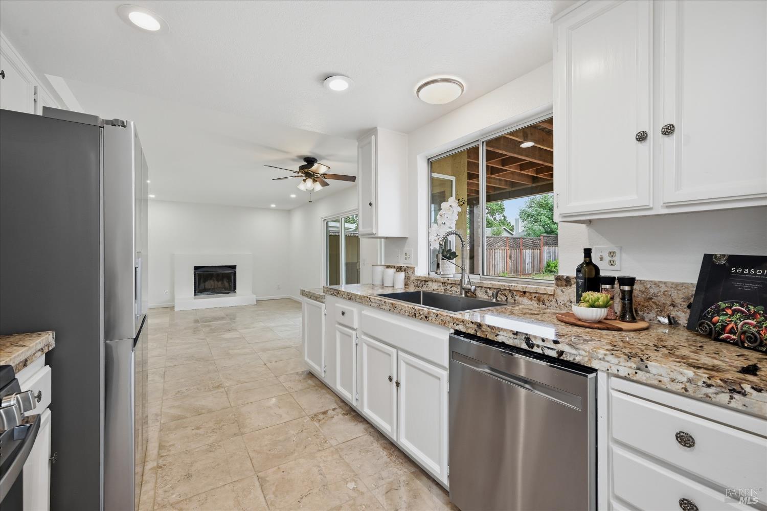 450 Nikki Drive Santa Rosa, CA 95401 - Photo 18 of 43