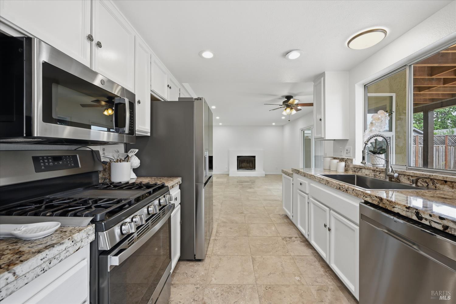 450 Nikki Drive Santa Rosa, CA 95401 - Photo 20 of 43