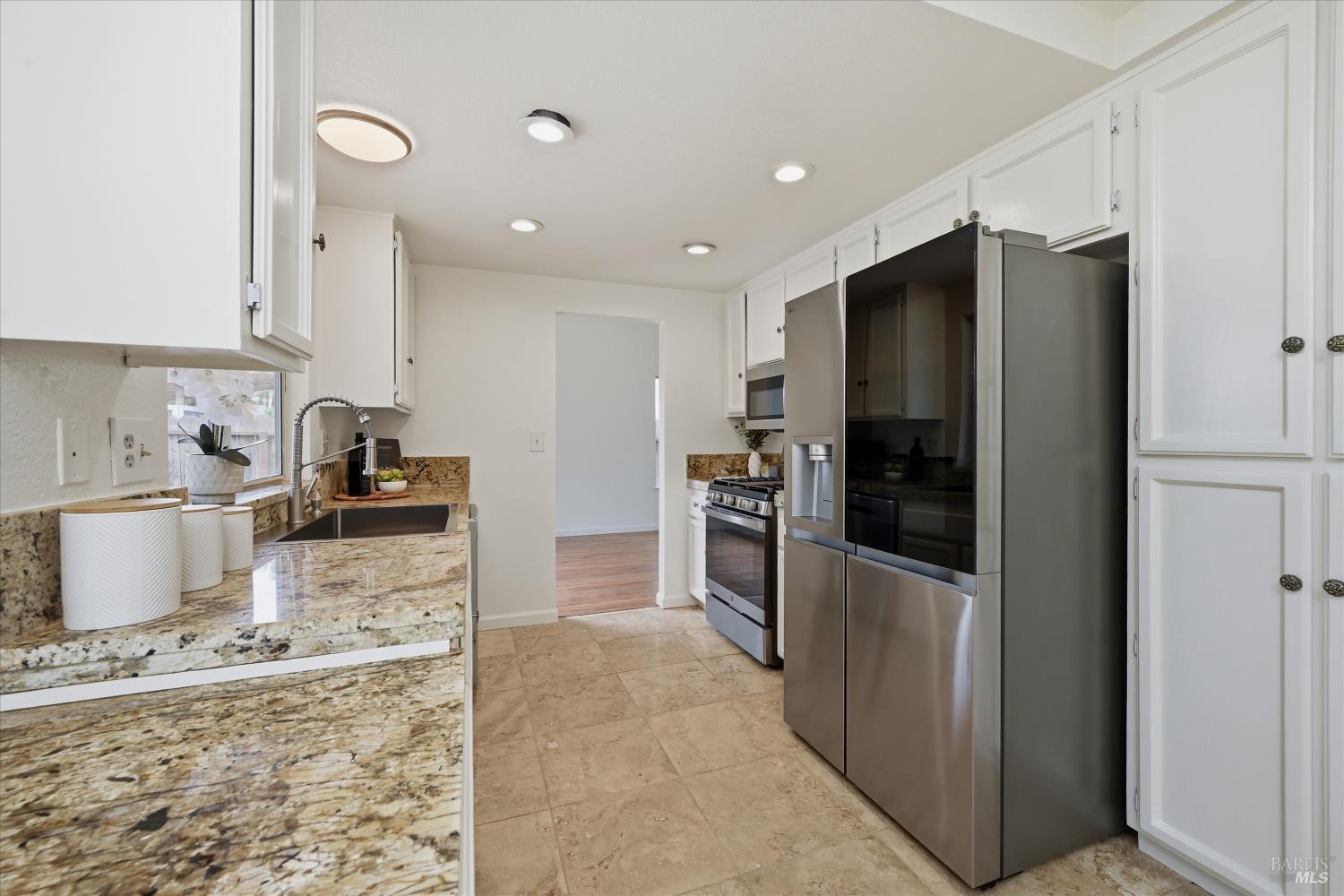 450 Nikki Drive Santa Rosa, CA 95401 - Photo 21 of 43