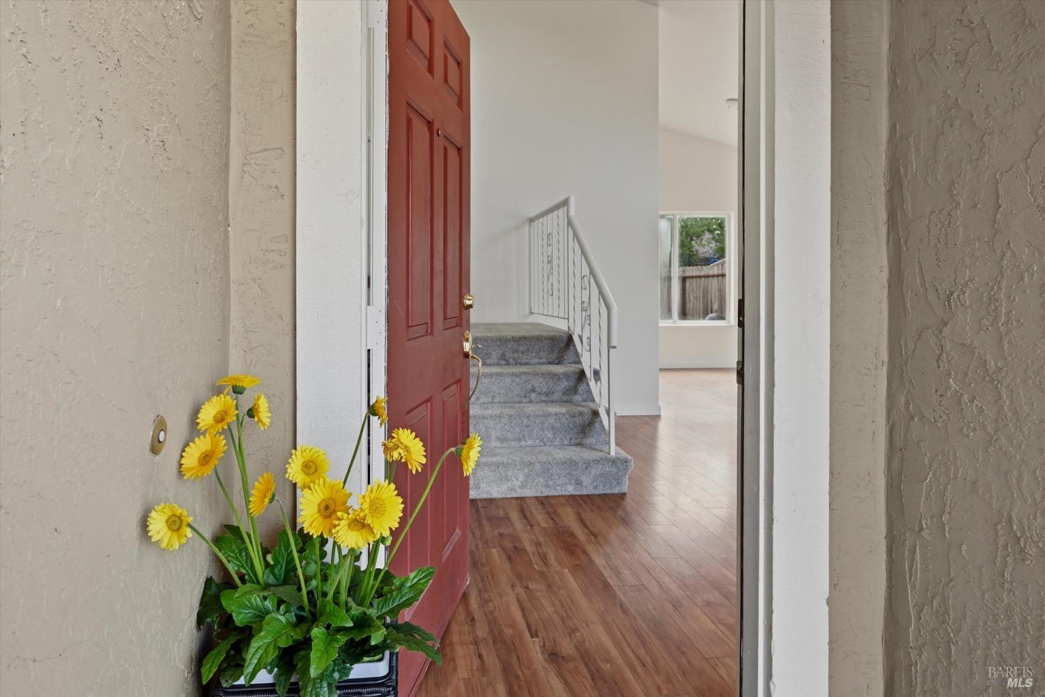 450 Nikki Drive Santa Rosa, CA 95401 - Photo 4 of 43