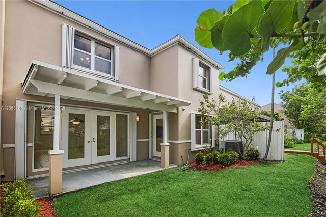 $729,999 | 7150 Southwest 55th Terrace West, Miami, FL 33155