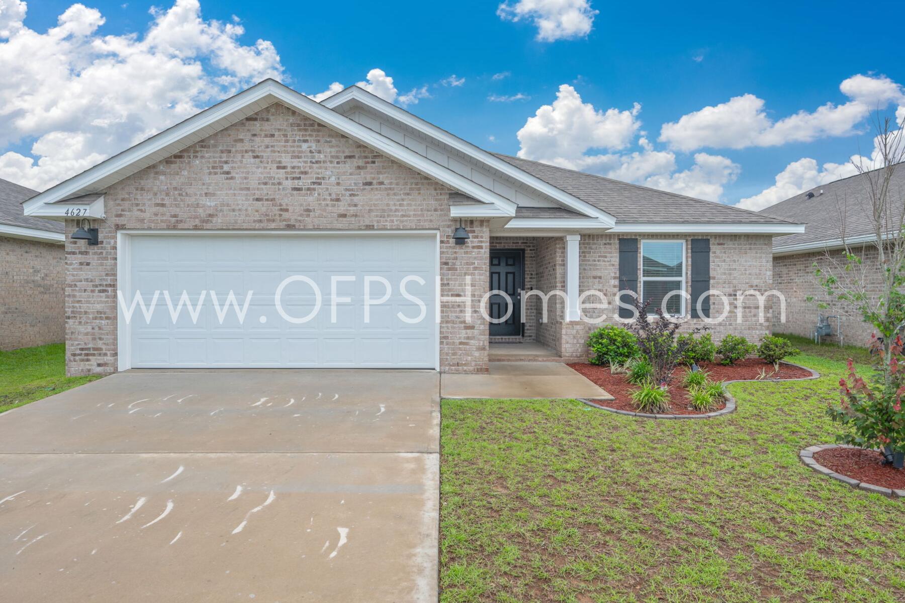 4627 Naval Court Crestview, FL 32539 - Photo 3 of 32 2