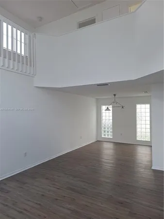 $3,800 | 446 Lakeside Circle, Sunrise, FL 33326