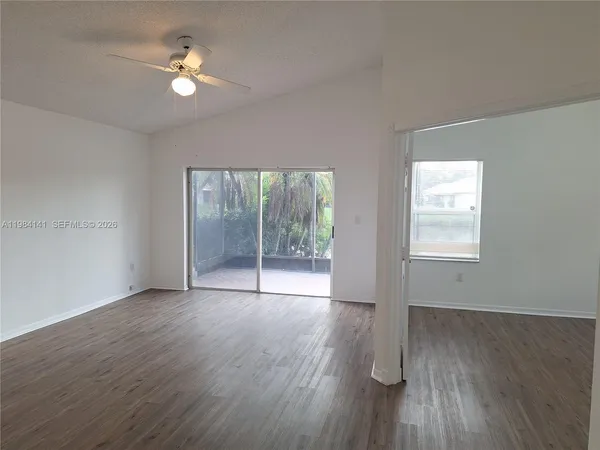 $3,800 | 446 Lakeside Circle, Sunrise, FL 33326