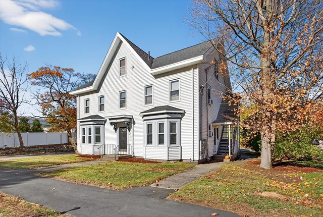 $979,000 | 24 Mechanic Street, Foxboro, MA 02035