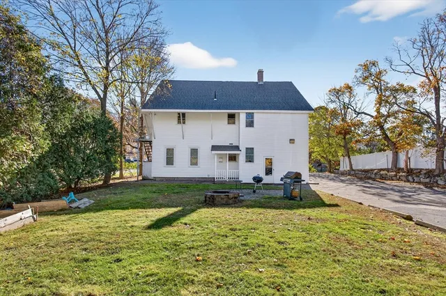 $979,000 | 24 Mechanic Street, Foxboro, MA 02035