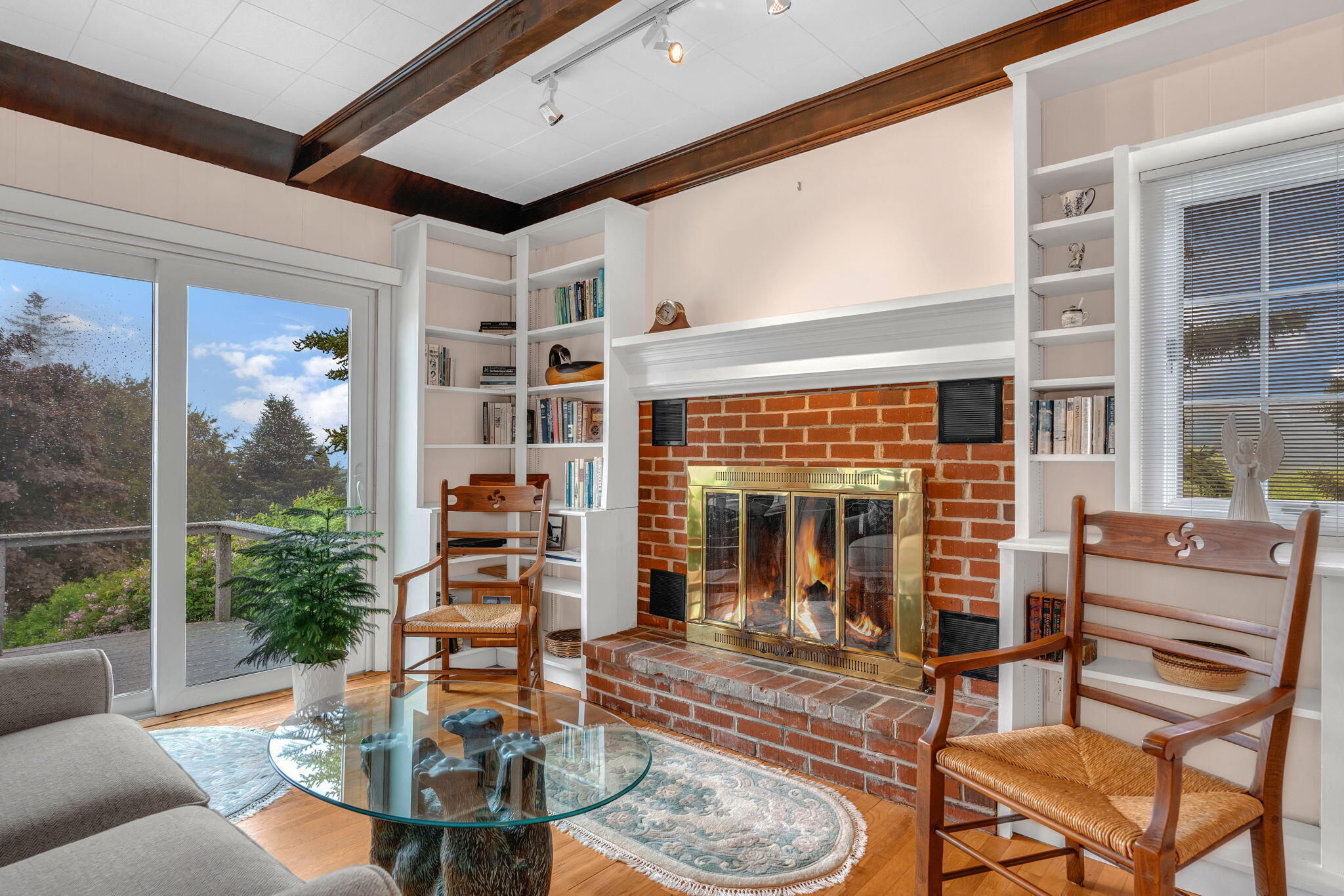 247 Island Road South Thomaston, ME 04858 - Photo 21 of 38 Living Room w/Sliding Door To Deck