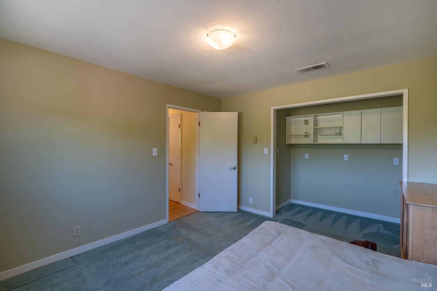 1550 Yountville Cross Road Napa, CA 94558 - Photo 31 of 45 a view of an empty room