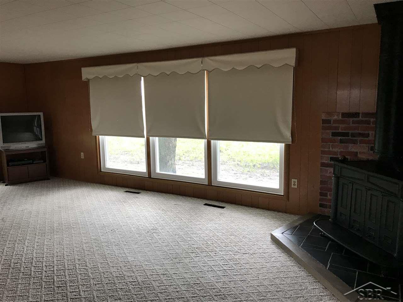 6495 Hess Road Saginaw, MI 48601 - Photo 4 of 10