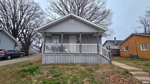 $160,000 | 817 East Stanford Avenue, Springfield, IL 62703