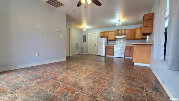 $160,000 | 817 East Stanford Avenue, Springfield, IL 62703