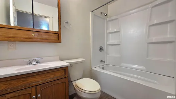 $160,000 | 817 East Stanford Avenue, Springfield, IL 62703