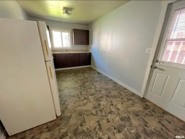 $160,000 | 817 East Stanford Avenue, Springfield, IL 62703