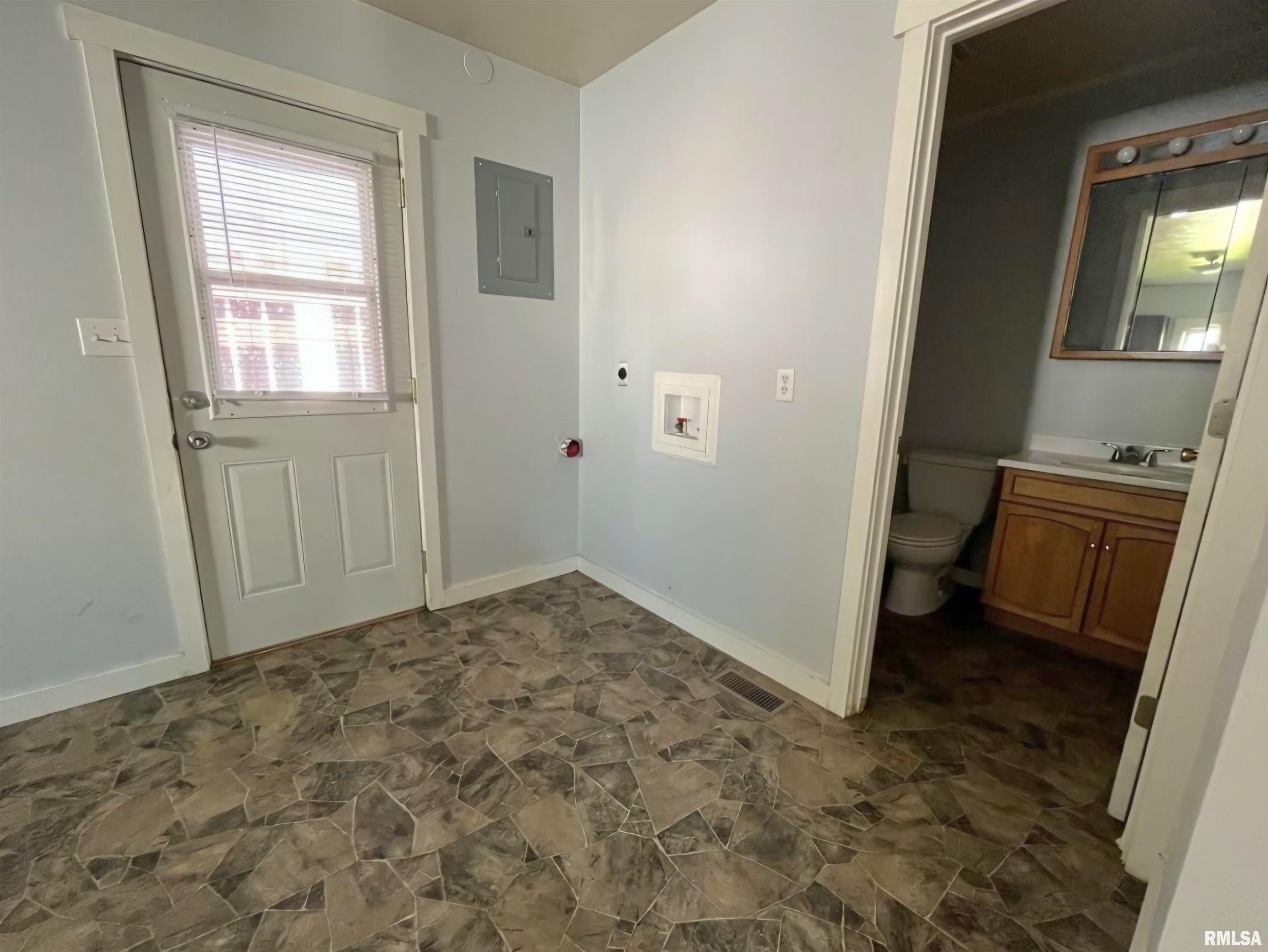 817 East Stanford Avenue Springfield, IL 62703 - Photo 19 of 21