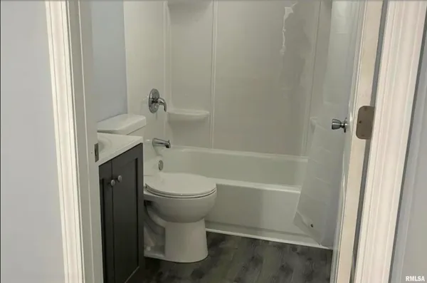 $160,000 | 817 East Stanford Avenue, Springfield, IL 62703