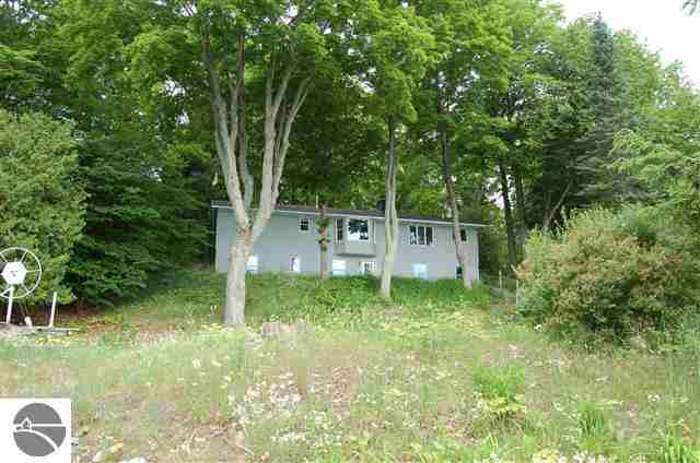 1682 Moulton Road Kewadin, MI 49648 - Photo 5 of 33 1810391-4.JPG