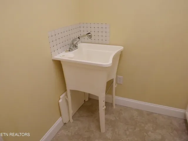 $439,900 | 392 Cromwe Street, Harrogate, TN 37752