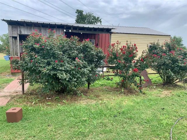 a view of outdoor space