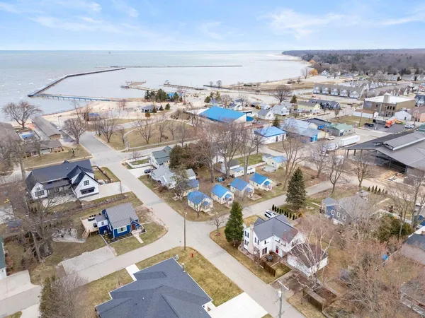 $379,000 | 119 Union Street, Port Austin, MI 48467