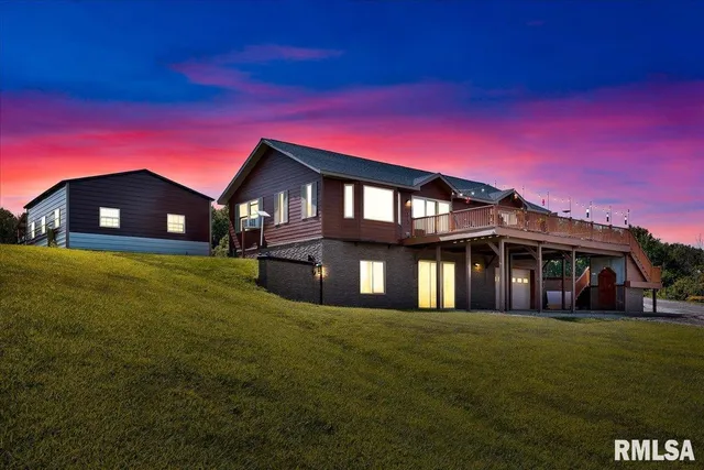 $2,200,000 | 1600 Manson Height Road, Dahinda, IL 61428