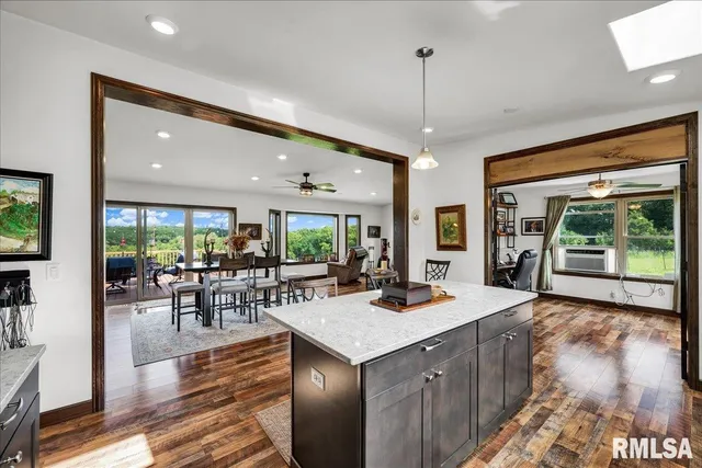 $2,200,000 | 1600 Manson Height Road, Dahinda, IL 61428