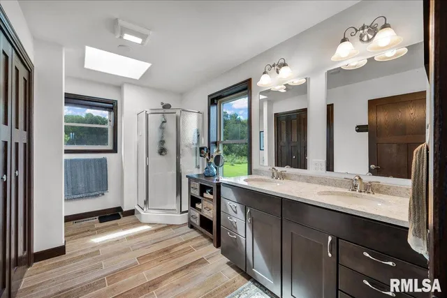 $2,200,000 | 1600 Manson Height Road, Dahinda, IL 61428