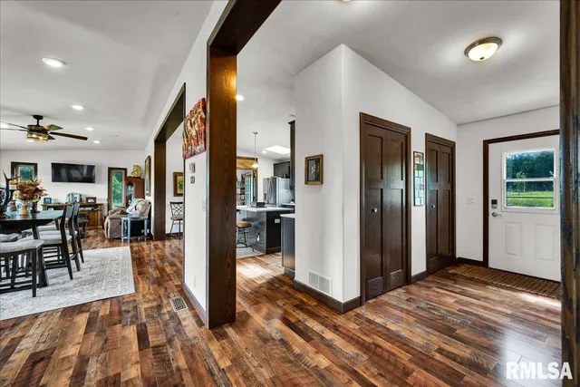 $2,200,000 | 1600 Manson Height Road, Dahinda, IL 61428