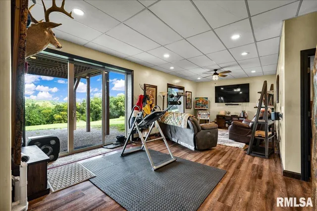 $2,200,000 | 1600 Manson Height Road, Dahinda, IL 61428