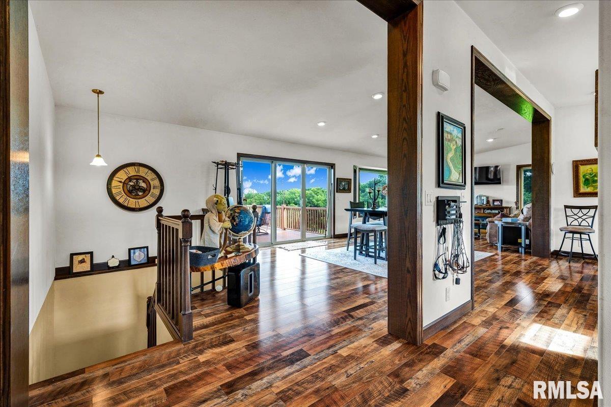 1600 Manson Height Road Dahinda, IL 61428 - Photo 4 of 98