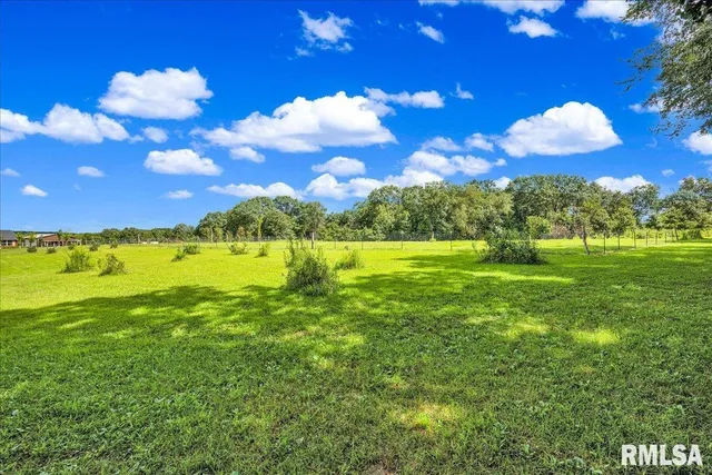 $2,200,000 | 1600 Manson Height Road, Dahinda, IL 61428