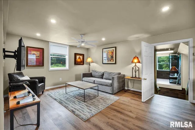 $2,200,000 | 1600 Manson Height Road, Dahinda, IL 61428