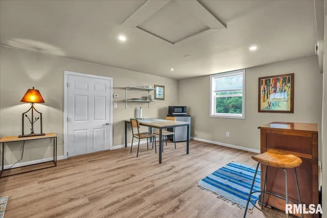 $2,200,000 | 1600 Manson Height Road, Dahinda, IL 61428