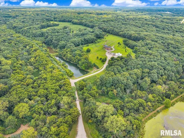 $2,200,000 | 1600 Manson Height Road, Dahinda, IL 61428