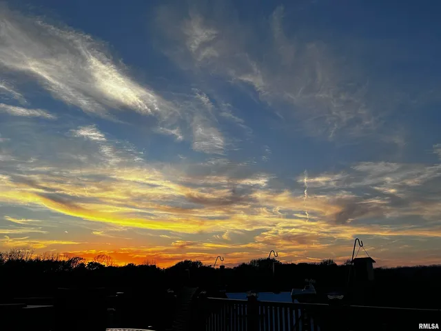 $2,200,000 | 1600 Manson Height Road, Dahinda, IL 61428