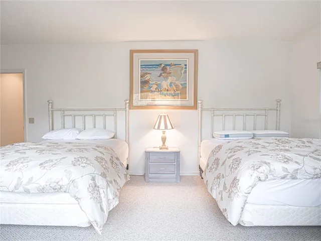 $6,000 | 920 East Lake Drive, Tarpon Springs, FL 34688