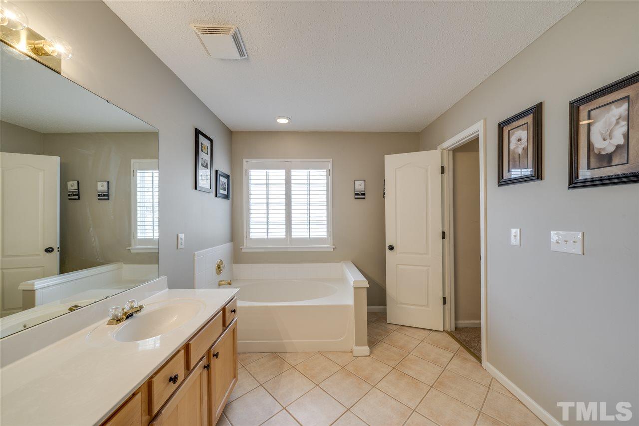 108 Grassy Point Road Apex, NC 27502 - Photo 17 of 29 Gallery Image 17