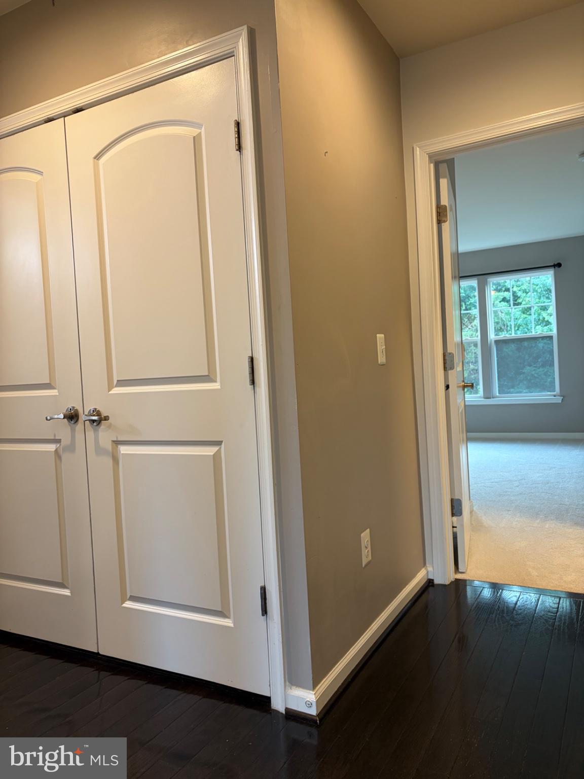25333 Wakestone Terrace Chantilly, VA 20152 - Photo 85 of 109 Inviting entryway with dual doors.