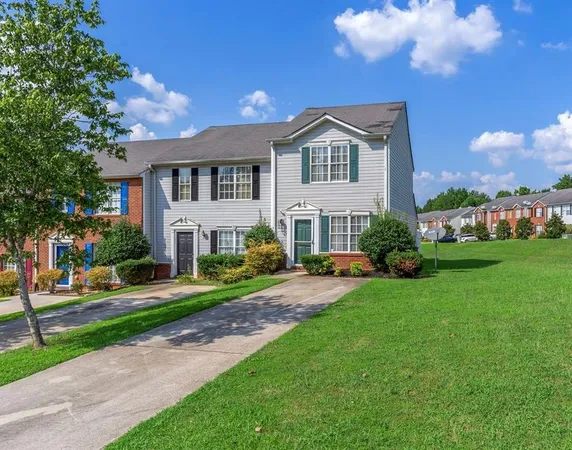 $1,750 | 1327 Hollenbeck Lane, Riverdale, GA 30296