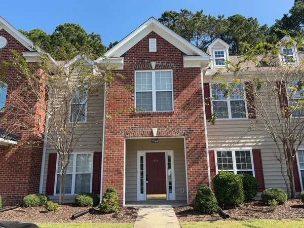 $2,900 | 1544 Oxborough Circle, Mount Pleasant, SC 29466